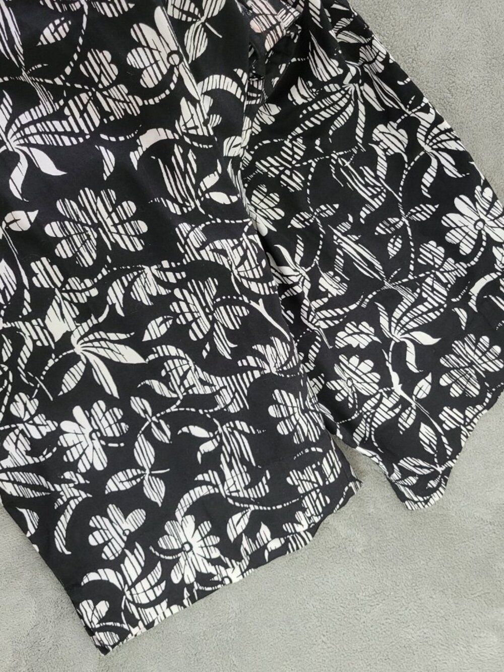 White Stag 20W Capri Pants Black White Floral Belted Cotton Stretch FLO128XE - Picture 6 of 10